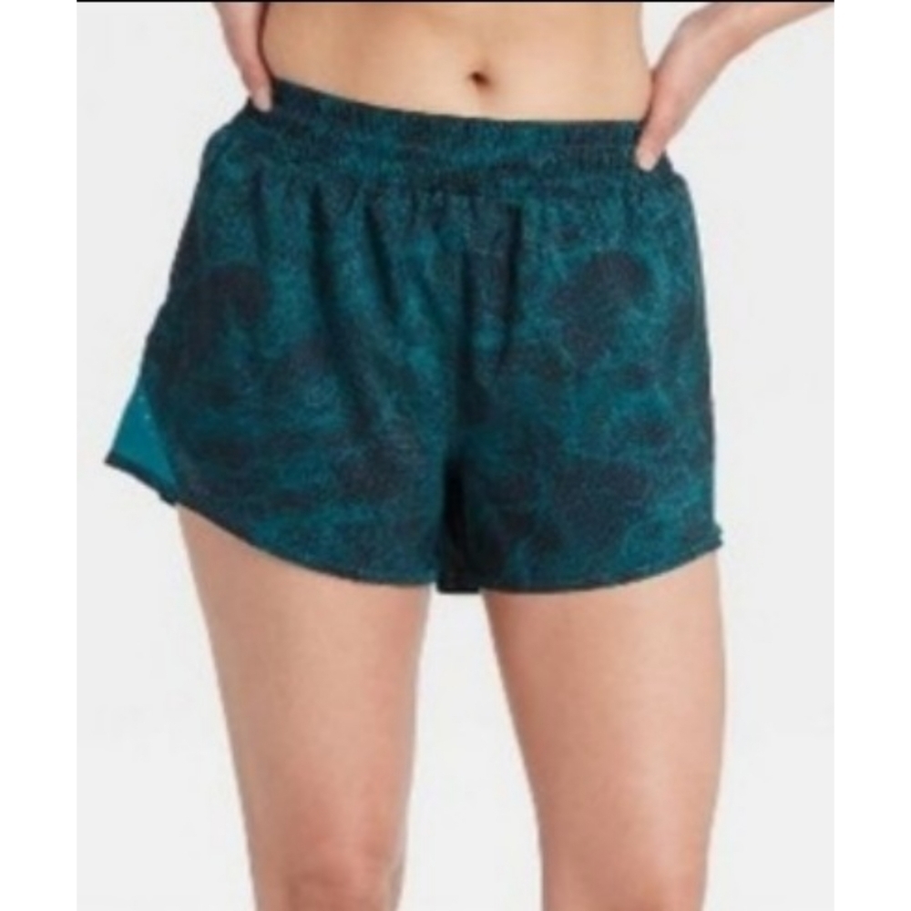 All in Motion Mid rise Run shorts 3" Teal Damask Size XXL
